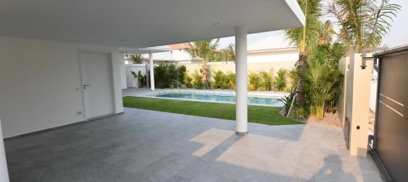 2 bedrooms Cafe / restaurant in Hua Hin, Thailand No. 6235 7