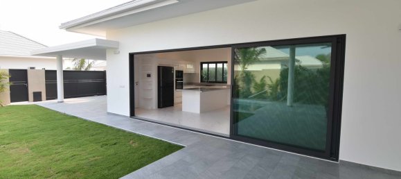 2 bedrooms Cafe / restaurant in Hua Hin, Thailand No. 6235 6