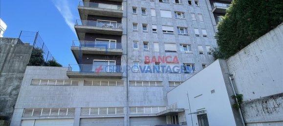 3 bedrooms Apartment in Porto, Portugal No. 214481 21