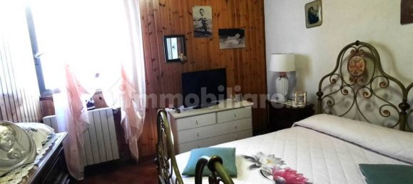 260m² Commercial property in Santo Stefano di Magra, Italy No. 232576 10