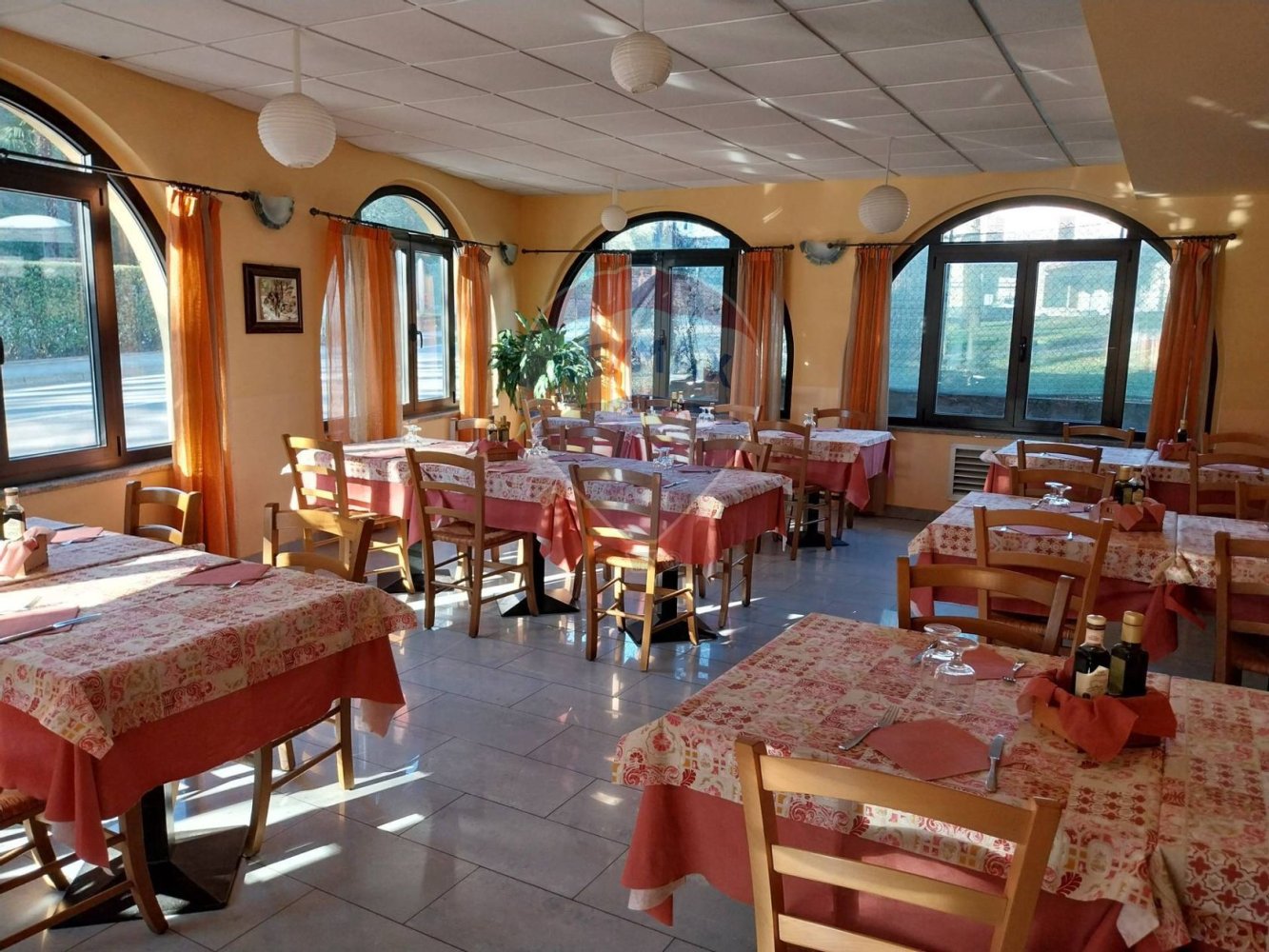 3-salle Propriété commerciale à Castelveccana, Italy No. 56290