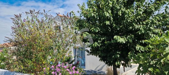 4 bedrooms House in Angles, France No. 102539 4