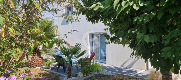 4 bedrooms House in Angles, France No. 102539 10