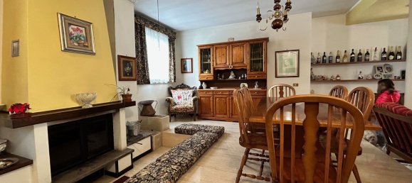 Apartamento de 7 dormitorios en Serrone, Italy No. 371253 7