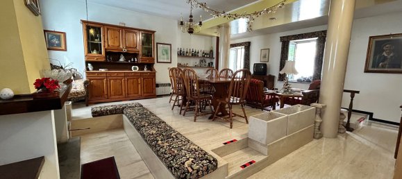 Apartamento de 7 dormitorios en Serrone, Italy No. 371253 4