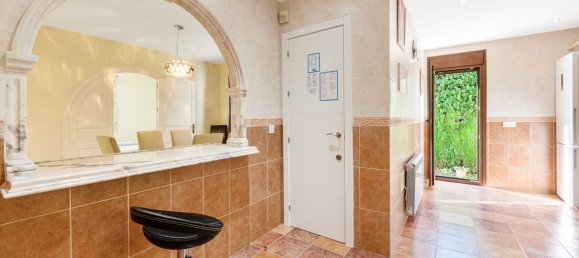 5 bedrooms House in Estepona, Spain No. 146567 14