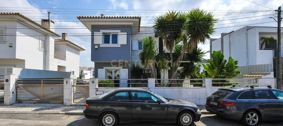 4 bedrooms Villa in Almada, Portugal No. 134203 7