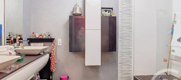 4 Schlafzimmer Doppelhaus in Tours, France, Nr. 211979 38