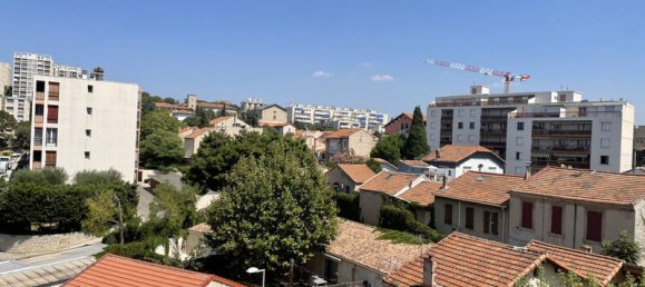 3 bedrooms Apartment in Marseille, France No. 319932 8