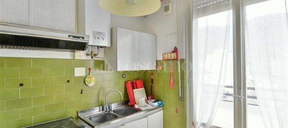 3 rooms Apartment in Como, Italy No. 6390 4