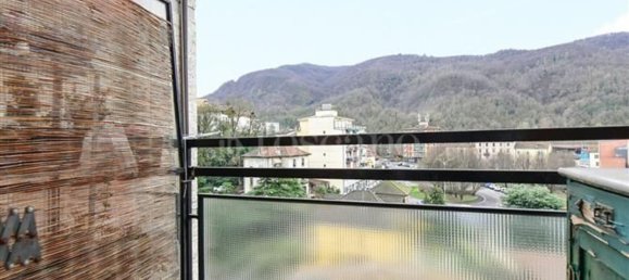 3 rooms Apartment in Como, Italy No. 6390 25