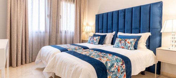 3 bedrooms Penthouse in Estepona, Spain No. 180785 14