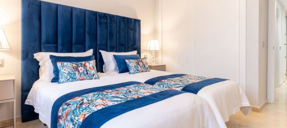 3 bedrooms Penthouse in Estepona, Spain No. 180785 15