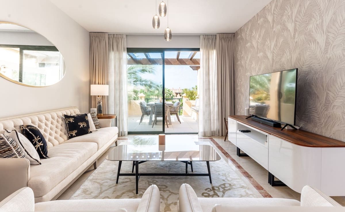 3 bedrooms Penthouse in Estepona, Spain No. 180785