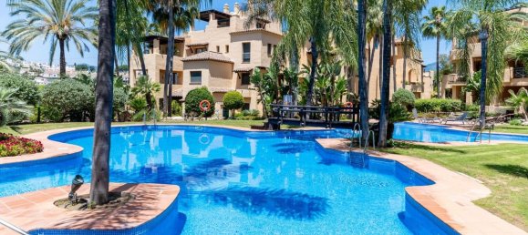 3 bedrooms Penthouse in Estepona, Spain No. 180785 35