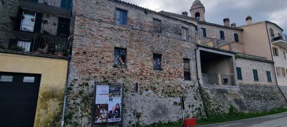 275m² Building in Pollenza, Italy No. 342050 2