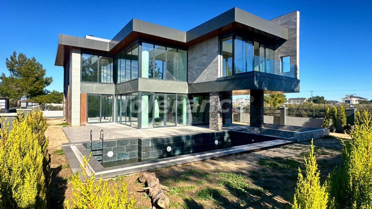 Villa 4+1 in Antalya, Turkey, Nr. 33759