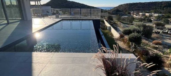 7 bedrooms House in Agios Tychonas, Cyprus No. 16658 4