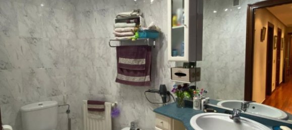 4 bedrooms Apartment in Basque Autonomous Community, Spain No. 146332 6