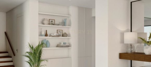 5 bedrooms Villa in Pyrgos, Cyprus No. 3891 9