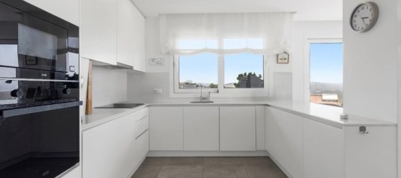 2 bedrooms Penthouse in Nazare, Portugal No. 236839 10