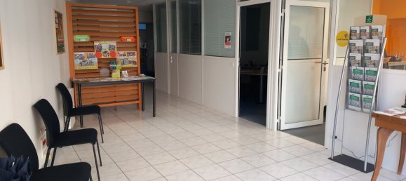  عقار تجاري في Luzy, France 270متر مربع رقم 206697 2