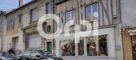 143m² Commercial property in Senlis, France No. 362505 5