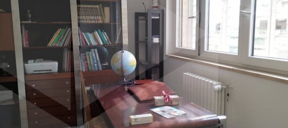 Квартира с 5 комнатами в Бари, Италия № 32760 19