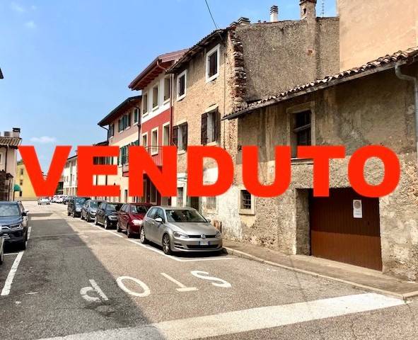 4 غرف نوم شقة في Sona, Italy رقم 19252