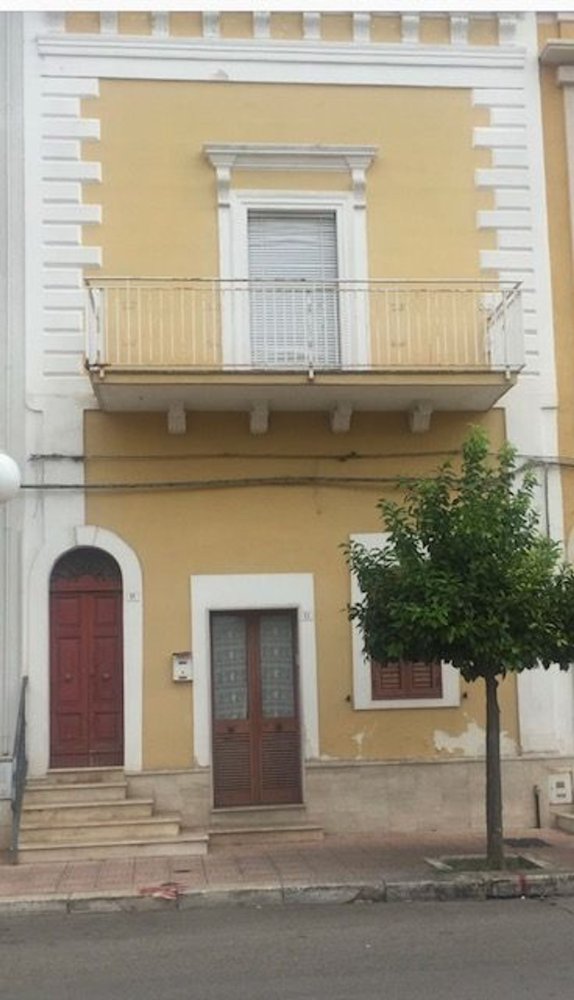  بناية في Leporano, Italy 250متر مربع رقم 252139