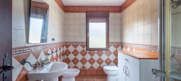 4 bedrooms Apartment in Granada, Spain No. 150796 21