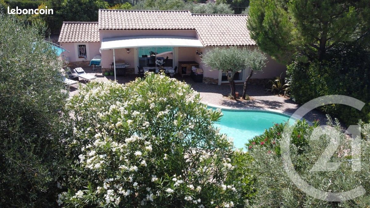 3 bedrooms Villa in Draguignan, France No. 277536