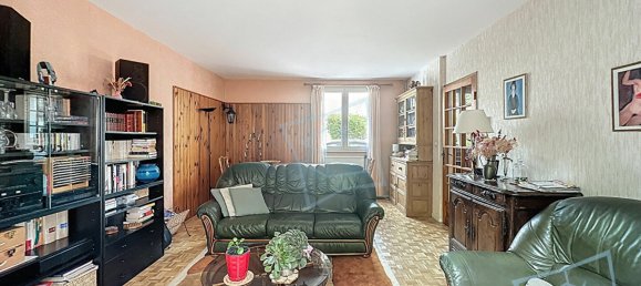 4 bedrooms House in Voisins-le-Bretonneux, France No. 351405 3