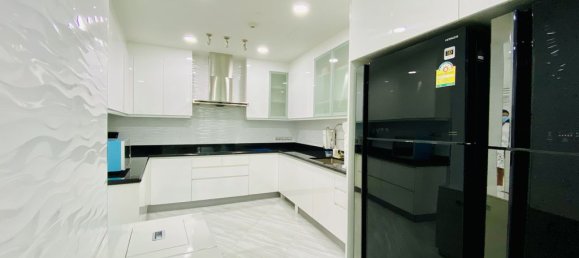 3 bedrooms Condo in Pattaya, Thailand No. 11894 4