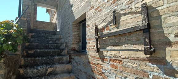 4 Schlafzimmer Haus in Recanati, Italy, Nr. 295894 18