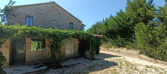 4 Schlafzimmer Haus in Recanati, Italy, Nr. 295894 2
