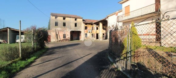 5 bedrooms House in Dueville, Italy No. 272485 7