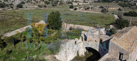 28 rooms House in Syracuse, Italy No. 248117 9