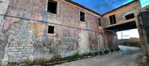 28 rooms House in Syracuse, Italy No. 248117 41