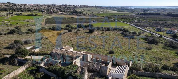 28 rooms House in Syracuse, Italy No. 248117 10