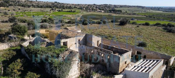 28 rooms House in Syracuse, Italy No. 248117 16