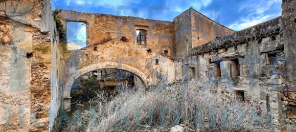 28 rooms House in Syracuse, Italy No. 248117 43