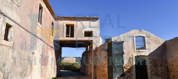 28 rooms House in Syracuse, Italy No. 248117 37