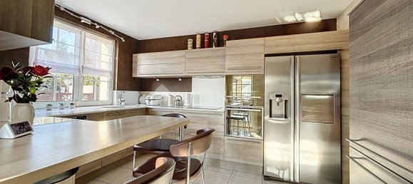 Casa de 4 dormitorios en Thionville, France No. 80288 10