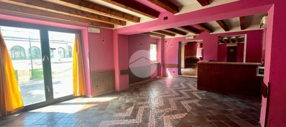 3غرفة عقار تجاري في Caprino Veronese, Italy رقم 303474 3
