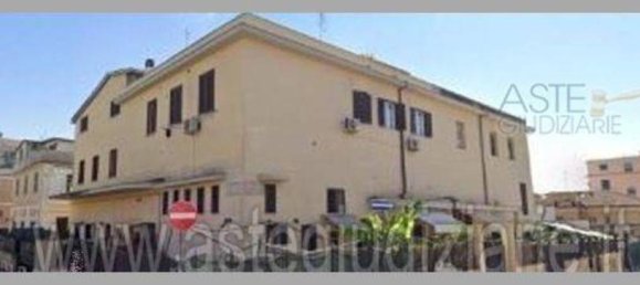 2 bedrooms Apartment in Rome, Italy No. 374148 8