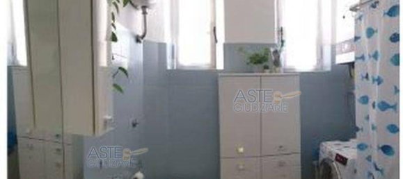 2 bedrooms Apartment in Rome, Italy No. 374148 3