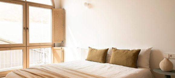 Apartamento de 2 dormitorios en Ciudad Vieja, Spain No. 134773 4