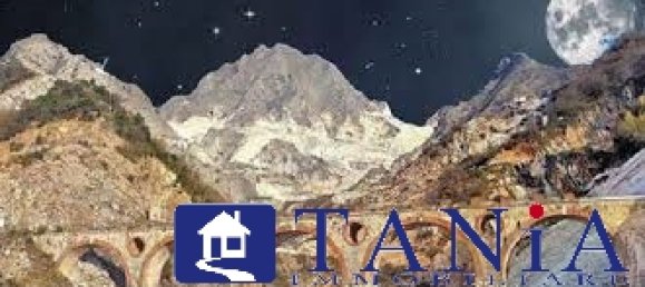 2 bedrooms House in Carrara, Italy No. 48176 19