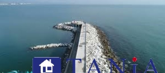 2 bedrooms House in Carrara, Italy No. 48176 8